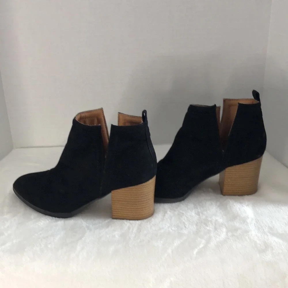 QUPID Black Suede‎ Block Heel Bootie Ankle Boot Women Size 5 Classic